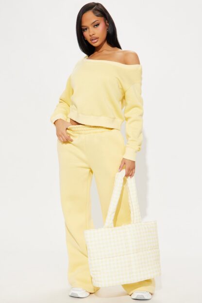 Conjunto de Pantalón y Top Fleece con Cuello Alto - Image 13
