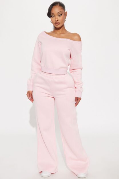 Conjunto de Pantalón y Top Fleece con Cuello Alto - Image 7