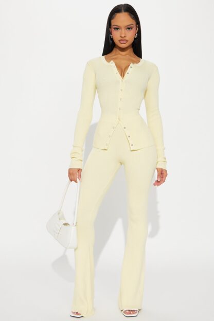 Conjunto de Suéter y Pantalón 'Rayo de Sol' en Amarillo - Image 7