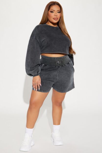 Conjunto de Short y Sudadera Crop - Gris Carbón - Image 4