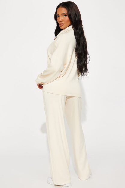 Conjunto de Pantalón y Chaqueta Suave con Cierre Frontal - Image 10