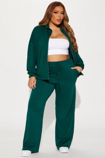 Conjunto de Pantalón y Chaqueta Suave con Cierre Frontal - Image 18