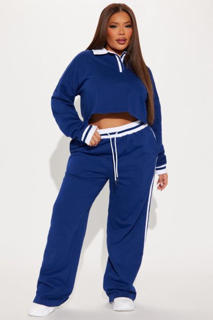 Conjunto de Pantalón y Polo de Felpa Estilo Country Club - Marino - Image 4