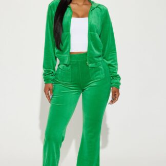 Conjunto de Pantalón y Chaqueta de Terciopelo con Capucha